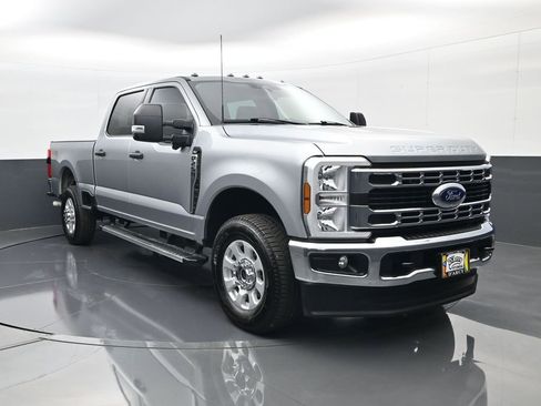Used 2024 Ford F250 XLT w/ 360-Degree Camera Package AWD/4WD image 3