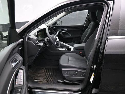 Used 2025 Audi Q5 Premium w/ Convenience Package AWD/4WD image 9