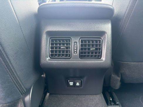 Used 2025 Toyota Camry SE w/ Convenience Package FWD image 22