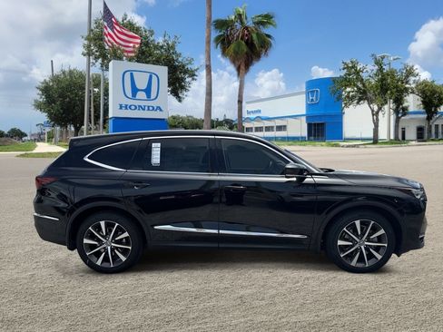 Used 2025 Acura MDX w/ Technology Package FWD image 4