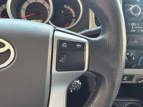 Used 2012 Toyota Tacoma 4x4 Access Cab V6 w/ SR5 Pkg image 18