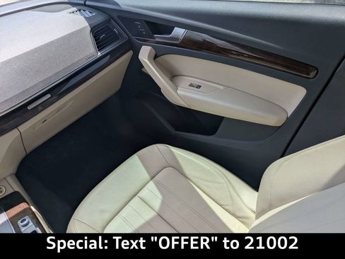 Used 2019 Audi Q5 2.0T Premium w/ Convenience Package AWD/4WD image 19