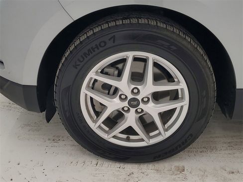 Used 2023 Ford Edge SEL image 8