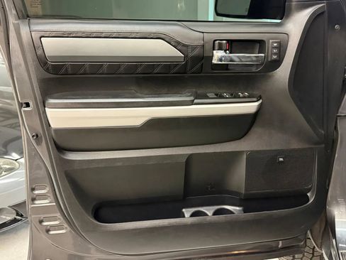 Used 2019 Toyota Tundra Platinum AWD/4WD image 16