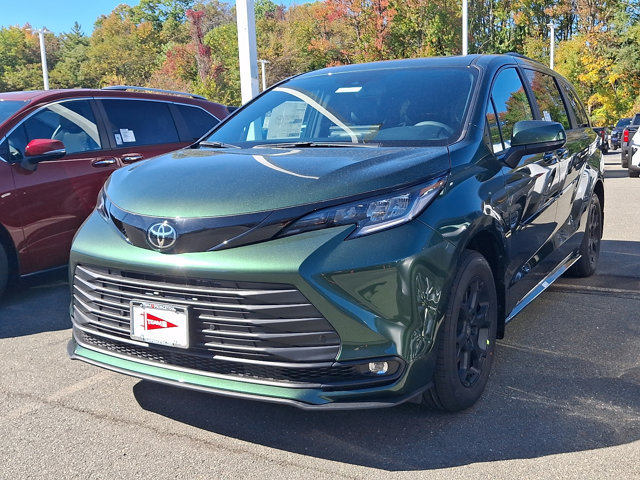 New 2026 Toyota Sienna XLE Woodland Edition AWD/4WD image 3