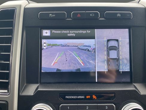 Used 2018 Ford F150 Lariat w/ Equipment Group 502A Luxury AWD/4WD image 15