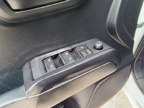 Used 2018 Toyota Tacoma SR w/ SR Convenience Package image 13