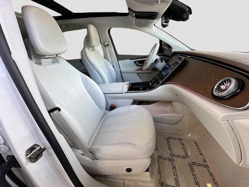 Used 2024 Mercedes-Benz EQE 350+ SUV image 30