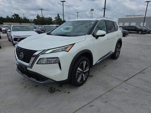 Used 2023 Nissan Rogue SL w/ SL Premium Package image 1