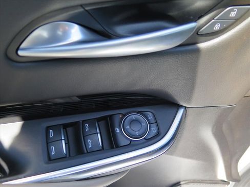 Certified 2024 Cadillac XT4 Luxury w/ Cold Weather Package image 11