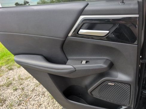 Used 2025 Mitsubishi Outlander SE FWD image 27