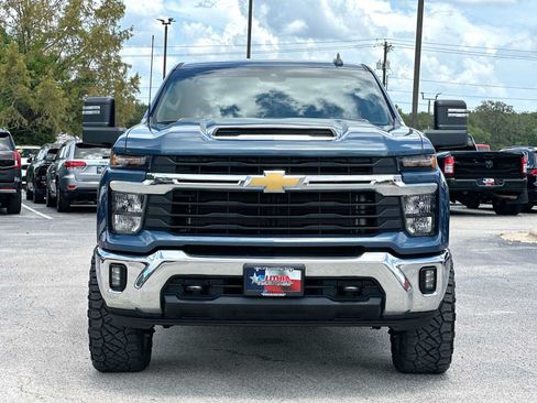 Used 2025 Chevrolet Silverado 3500 LT AWD/4WD image 10