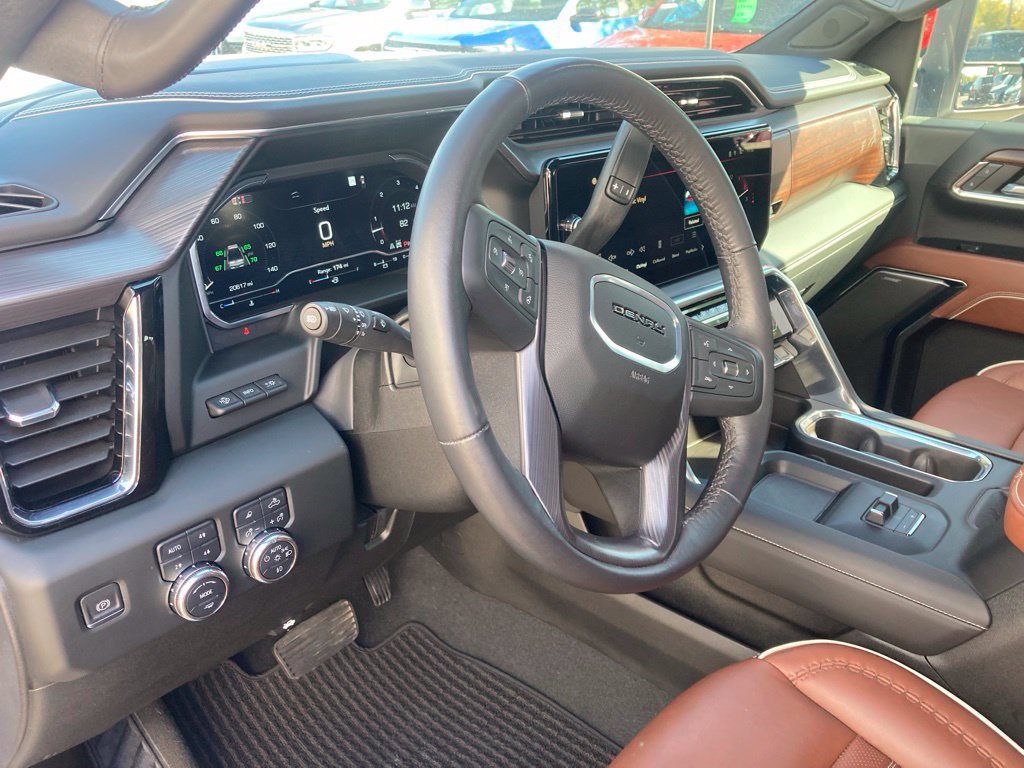 Used 2024 GMC Sierra 2500 Denali Ultimate AWD/4WD image 25