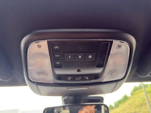 Used 2025 Dodge Durango R/T AWD/4WD image 26