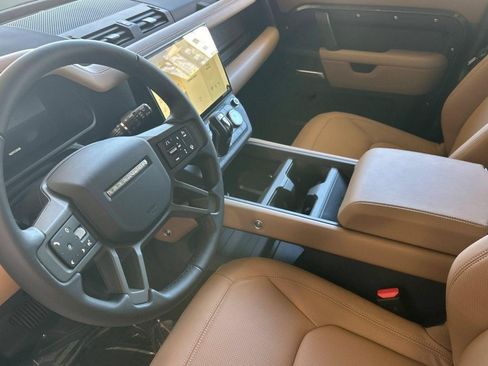 New 2026 Land Rover Defender 110 X-Dynamic SE AWD/4WD image 12