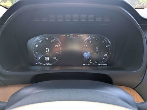 Used 2022 Volvo XC90 T6 Momentum AWD/4WD image 31