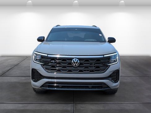 Used 2025 Volkswagen Atlas Cross Sport SEL R-Line image 6