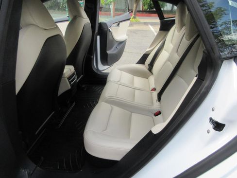 Used 2021 Tesla Model S Long Range Plus AWD/4WD image 38