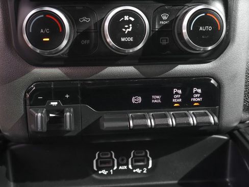Used 2020 RAM 2500 Laramie w/ Night Edition AWD/4WD image 38