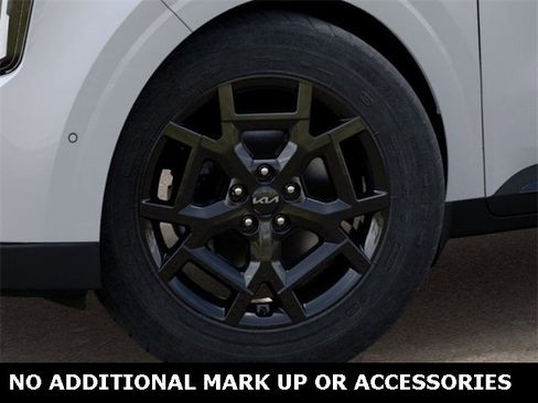 New 2026 Kia Carnival SX image 9