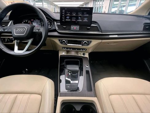 Certified 2023 Audi Q5 2.0T Premium w/ Convenience Package image 16