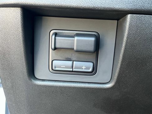 Used 2024 GMC Canyon AT4X image 38