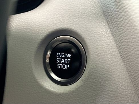 Used 2023 Toyota Corolla SE image 24