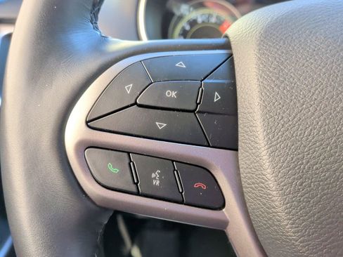 Used 2021 Jeep Cherokee Latitude Lux image 19