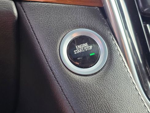 Used 2019 Cadillac Escalade Premium Luxury image 35