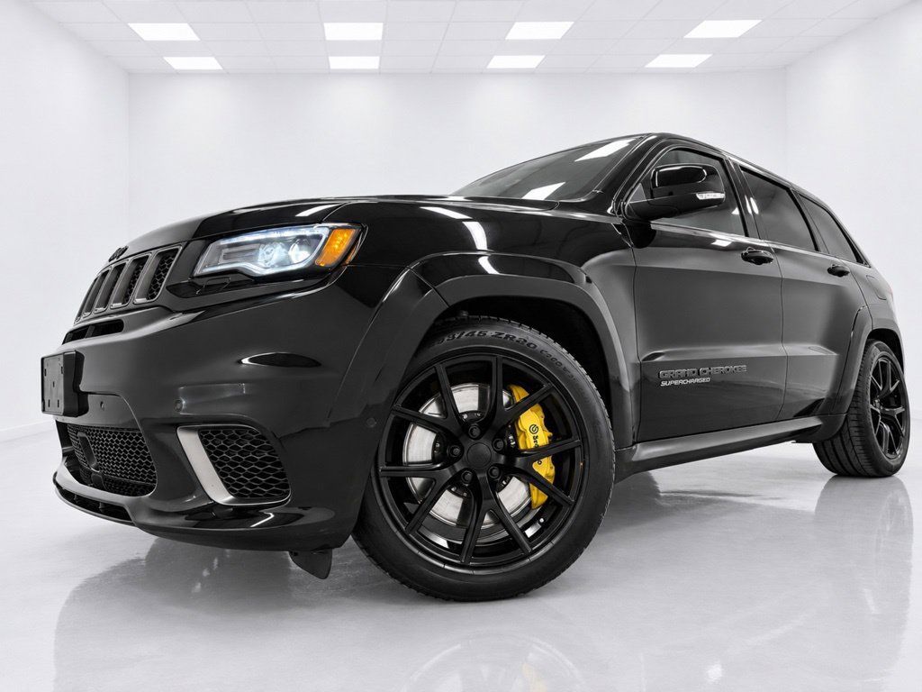 Used 2018 Jeep Grand Cherokee Trackhawk AWD/4WD image 6