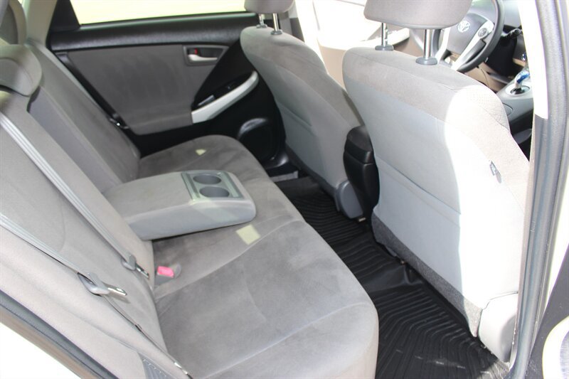 Used 2015 Toyota Prius Three FWD image 21