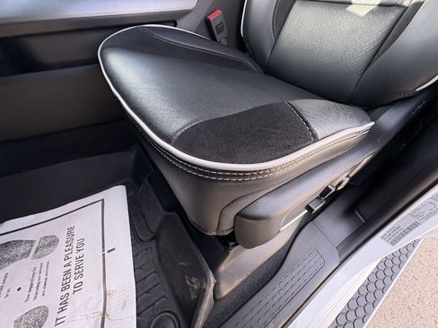 Used 2025 RAM 1500 Laramie image 35