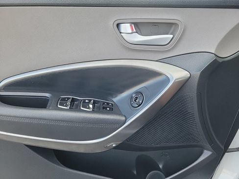 Used 2018 Hyundai Santa Fe Sport FWD image 18