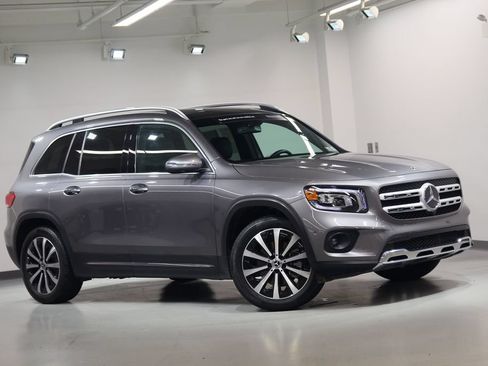Used 2023 Mercedes-Benz GLB 250 4MATIC image 8