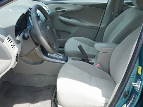 Used 2010 Toyota Corolla LE FWD image 9
