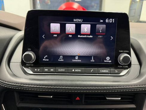 Used 2023 Nissan Rogue SV image 51