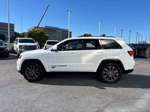 Used 2016 Jeep Grand Cherokee Limited 75th Anniversary image 4