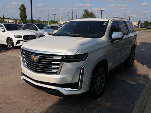 Used 2021 Cadillac Escalade Premium Luxury Platinum w/ Heavy-Duty Trailer Package AWD/4WD image 4