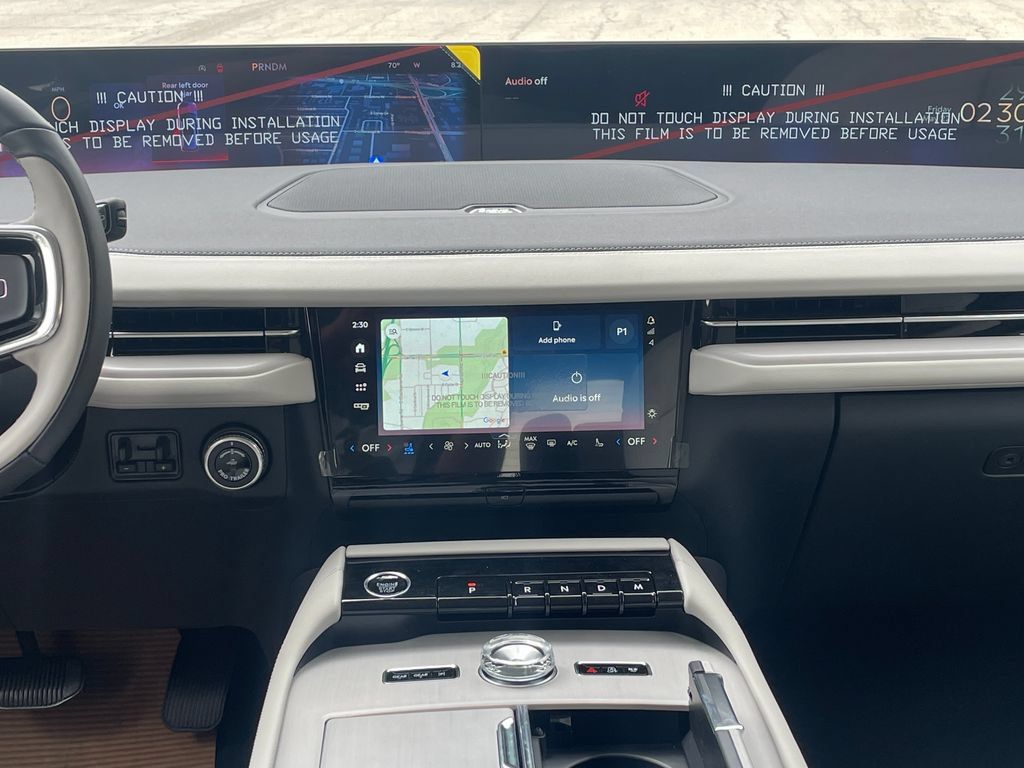 New 2026 Lincoln Navigator Premiere AWD/4WD image 16