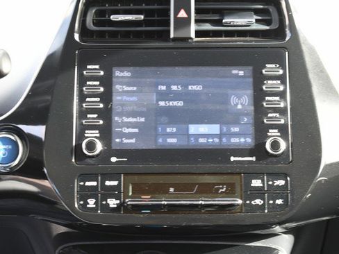 Certified 2021 Toyota Prius LE w/ Carpet Mat Package (TMS) image 19