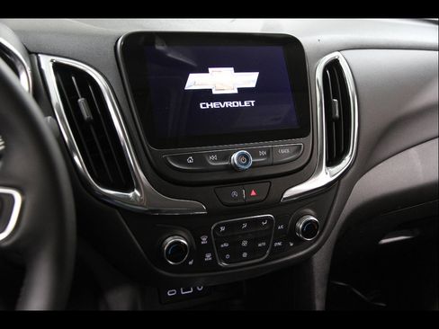 Certified 2024 Chevrolet Equinox LT AWD/4WD image 9