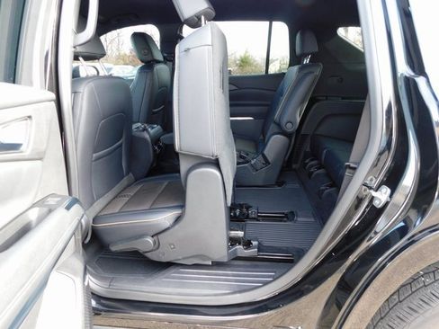 Used 2025 Chevrolet Traverse High Country w/ LPO, Floor Liner Package image 34