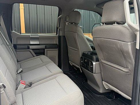 Used 2019 Ford F250 XLT w/ XLT Premium Package image 9