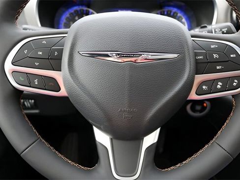 New 2026 Chrysler Pacifica Pinnacle image 22