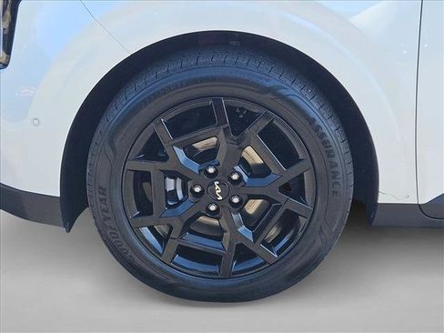 Used 2025 Kia Carnival SX w/ SX Dark Edition Package image 26