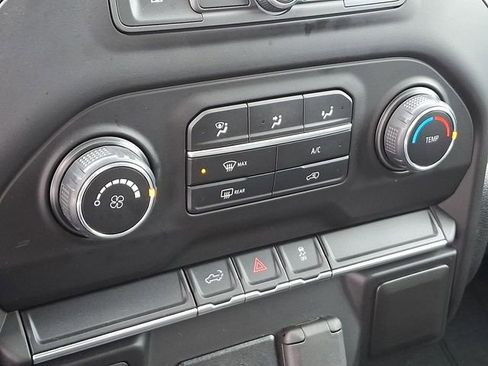 Used 2019 Chevrolet Silverado 1500 Custom w/ Custom Value Package image 19