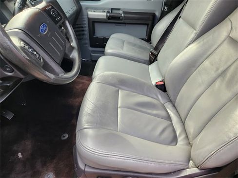 Used 2014 Ford F250 XLT w/ XLT Value Package image 7