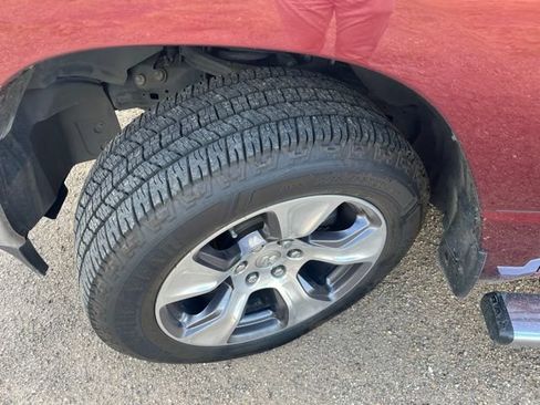 Used 2023 RAM 1500 Laramie AWD/4WD image 10