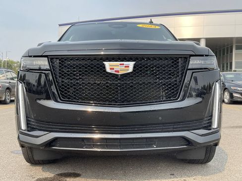 Used 2023 Cadillac Escalade Sport w/ Touring Package AWD/4WD image 15