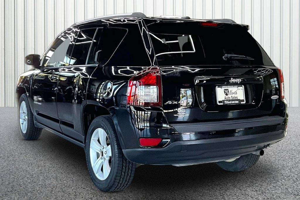 Used 2017 Jeep Compass Latitude AWD/4WD image 4